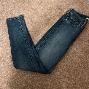Levi’s shaping skinny jean
